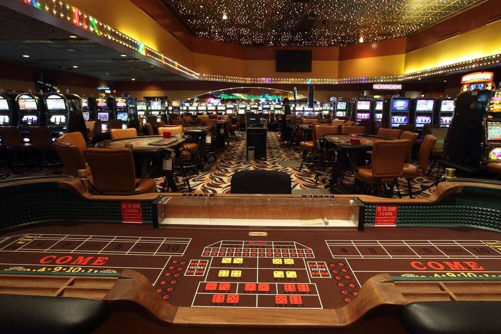 Dymqoraveshi casino salon